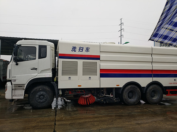 東風(fēng)天龍洗掃車（國(guó)V）