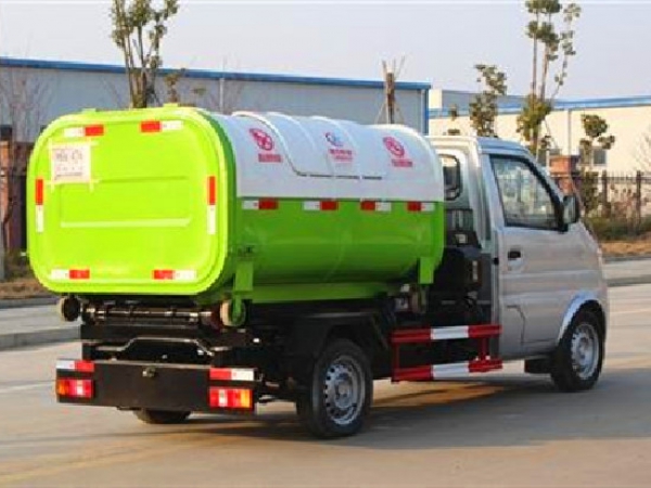東風(fēng)小康國(guó)六3方車(chē)廂可卸（鉤臂）式垃圾車(chē)