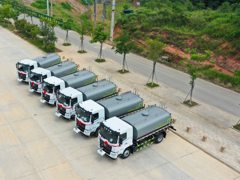 華神F5，12方灑水車