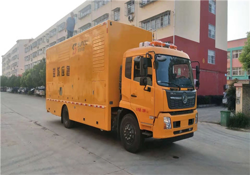 天錦500KW電源車(chē)